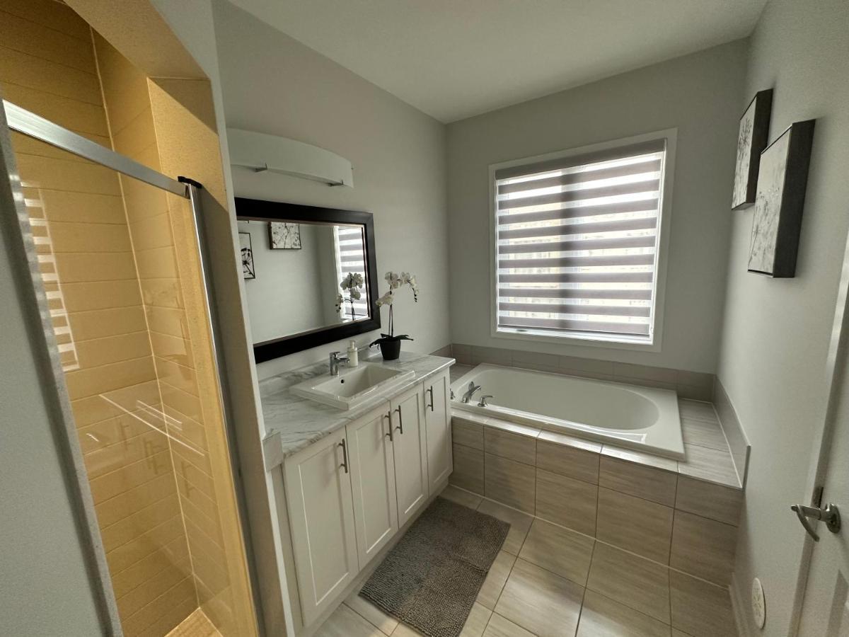 Modern Townhouse, Vaughan, Ontario, Canada